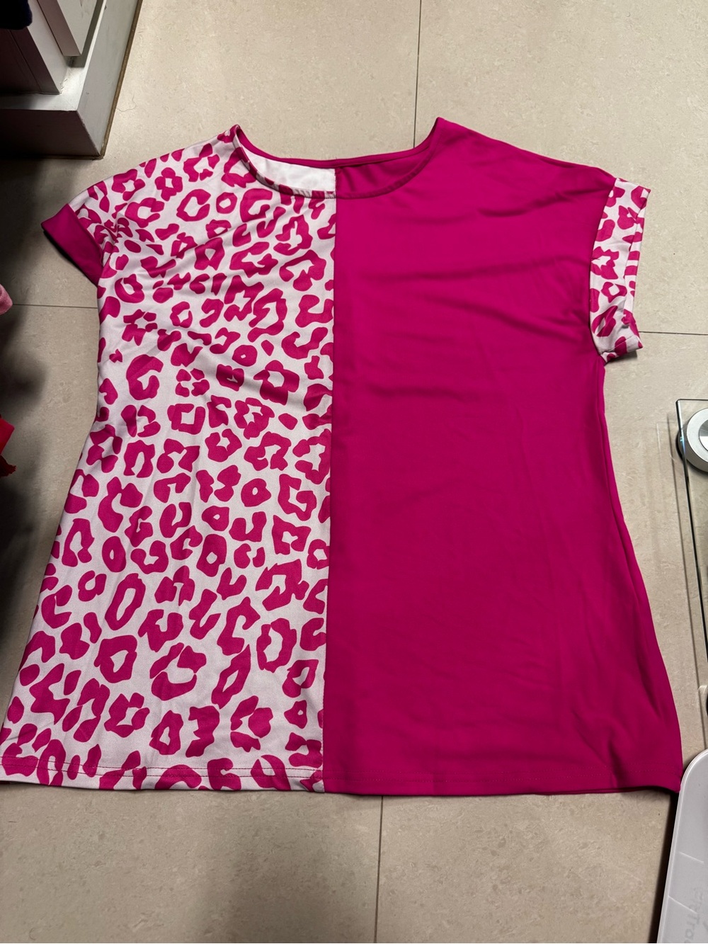 Women’s Short-Sleeve Two-Tone Hot Pink Leopard Tee